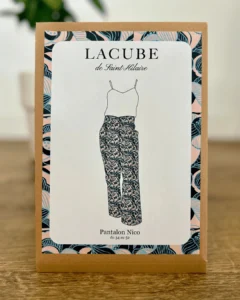 Lire la suite à propos de l’article 🎁 Idées cadeaux couture : patrons pochettes & cartes cadeaux