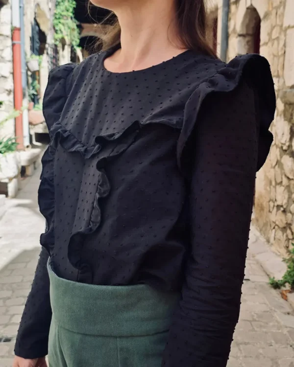 détails des volants du patron de couture blouse Jacqueline
