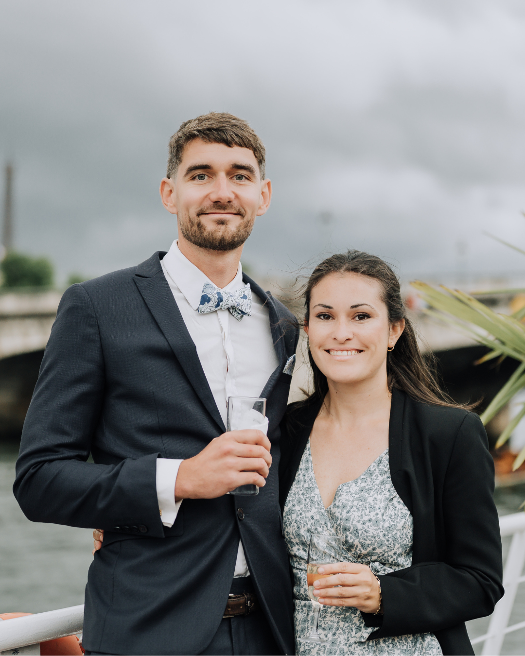 Patron gratuit de noeud papillon et pochette coordonnés pour mariage